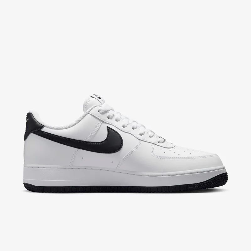 Nike White Men's Air Force 1 '07 Shoes for Men | Best Price UAE